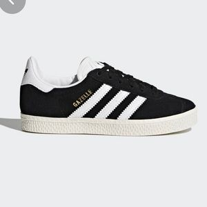 Black Adidas Gazelle shoes